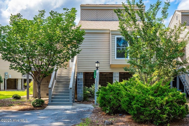 7161 Windward Dr, New Bern, NC 28560 - view of front facade with stairs