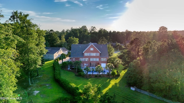 240 Drake Lndg, New Bern, NC 28560 - aerial view of property and surrounding area with a heavily wooded area