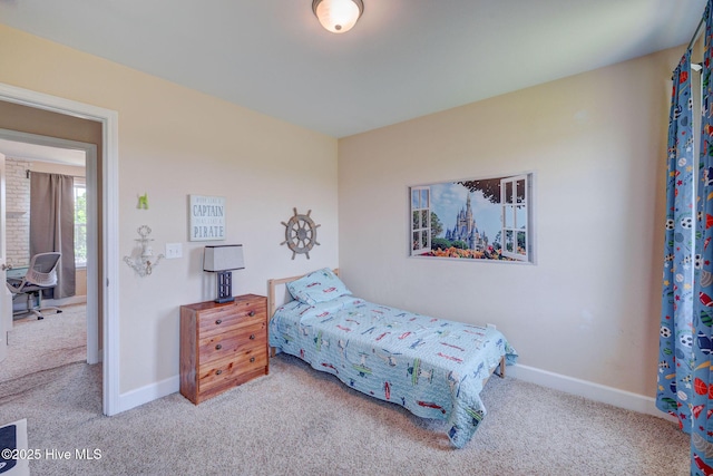 463 Avendale Dr, Rocky Point, NC 28457 - bedroom featuring carpet flooring and baseboards