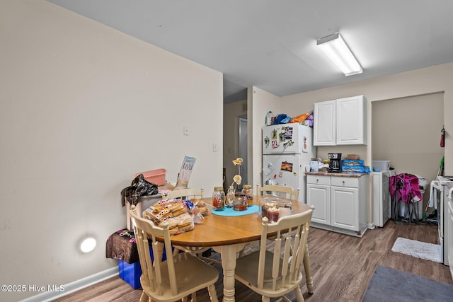 1106 E Stewart Cir, Wilmington, NC 28405 - dining space with wood finished floors and baseboards