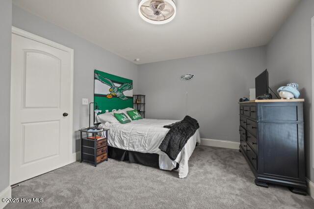 400 Lanyard Dr, Newport, NC 28570 - carpeted bedroom featuring baseboards