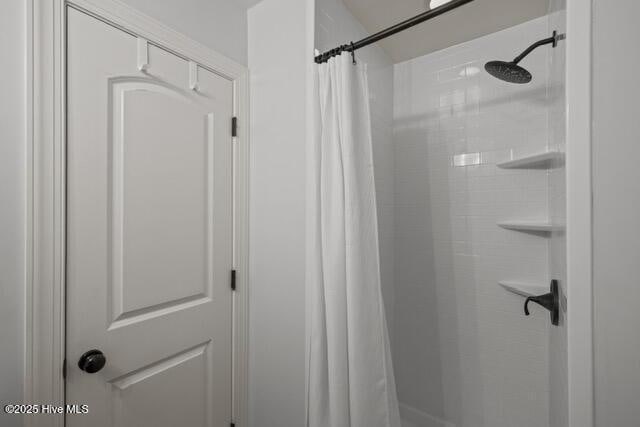 400 Lanyard Dr, Newport, NC 28570 - full bath with a shower with shower curtain
