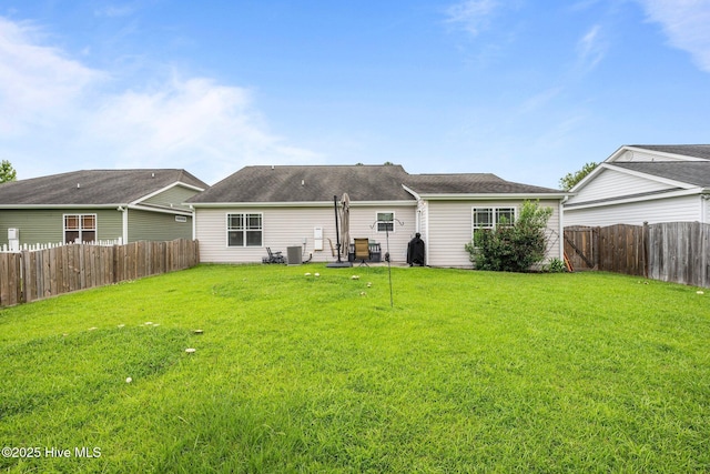 102 Bandon Dr, New Bern, NC 28562 - back of house featuring a fenced backyard