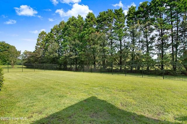 3509 Lakeview Trl, Kinston, NC 28504 - view of fenced backyard