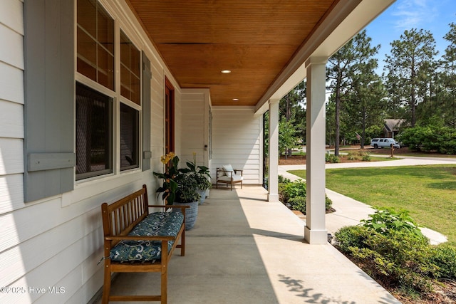 28 Kahkwa Trl, Pinehurst, NC 28374 - porch featuring a lawn