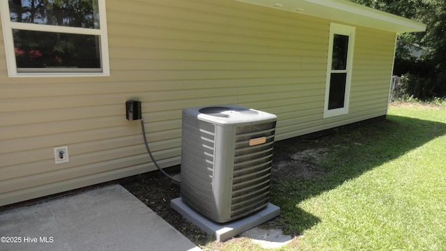 109 Lewis Ct, Havelock, NC 28532 - exterior view of a cooling unit