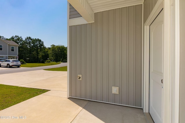 107 Pasture Ln Unit B, Swansboro, NC 28584 - detailed view of concrete driveway