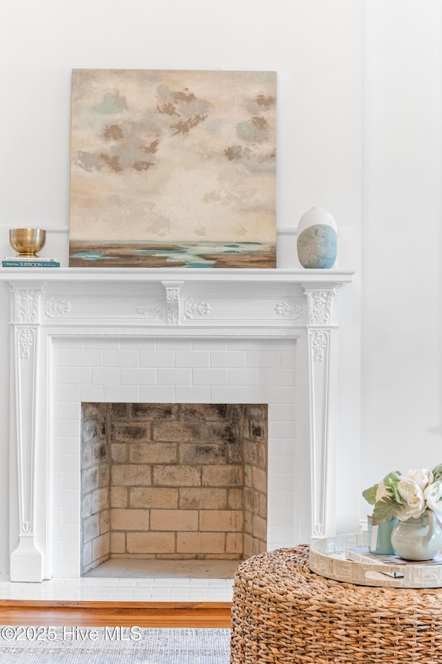 503 S 3rd St, Wilmington, NC 28401 - detailed view of a tiled fireplace