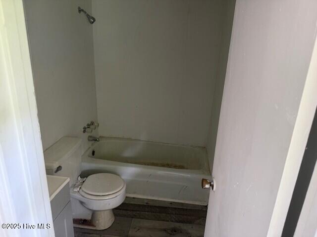 513 Hall Siding Rd, Ahoskie, NC 27910 - full bathroom featuring vanity, tub / shower combination, and wood finished floors