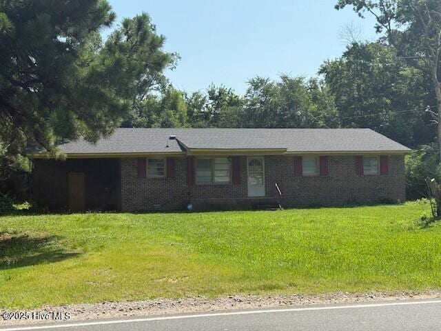 513 Hall Siding Rd, Ahoskie, NC 27910 - single story home with brick siding and a front lawn