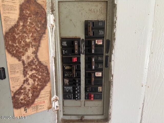 513 Hall Siding Rd, Ahoskie, NC 27910 - utilities featuring electric panel