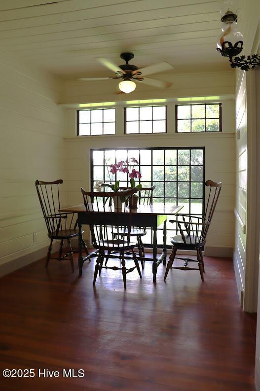 212 Carteret St, Bath, NC 27808 - dining space with ceiling fan and wood finished floors