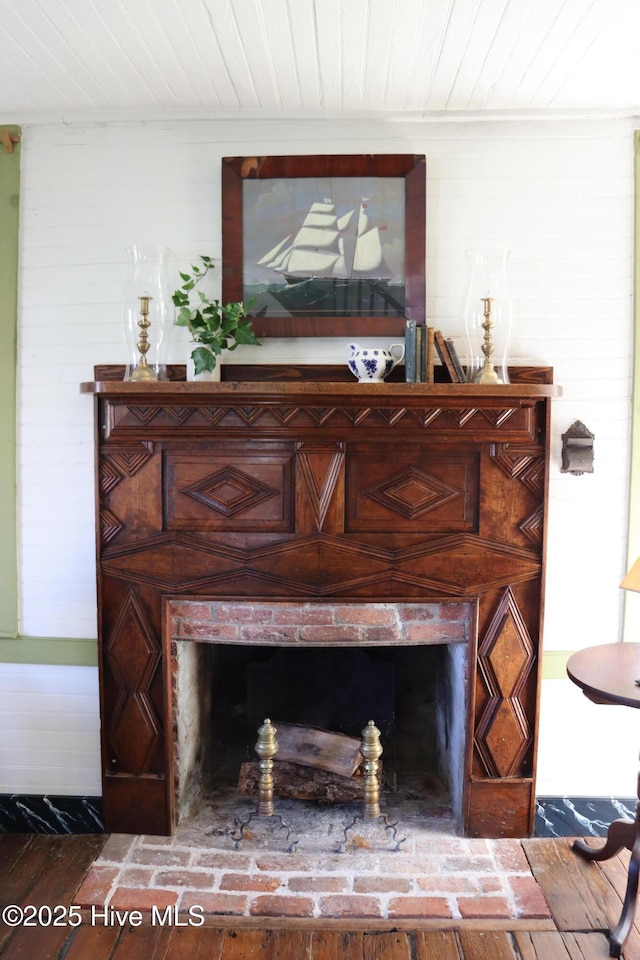 212 Carteret St, Bath, NC 27808 - detailed view of wooden ceiling and wood walls