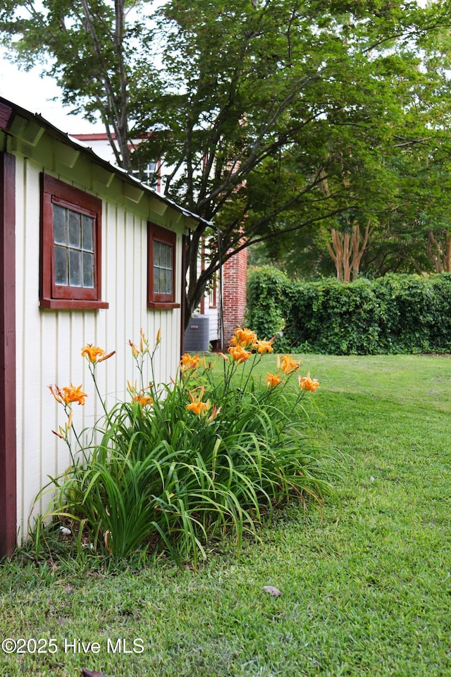 212 Carteret St, Bath, NC 27808 - view of grassy yard featuring an outbuilding
