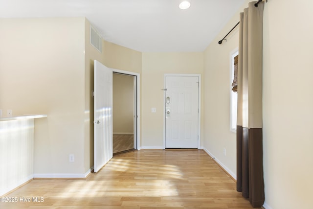 215 Royal Poste Rd Unit 2709, Sunset Beach, NC 28468 - entryway featuring light wood-style flooring and recessed lighting