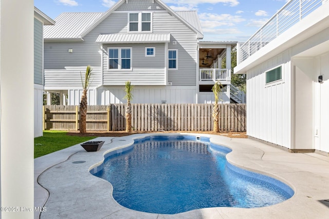 1320 Searay Ln, Carolina Beach, NC 28428 - view of swimming pool featuring a ceiling fan