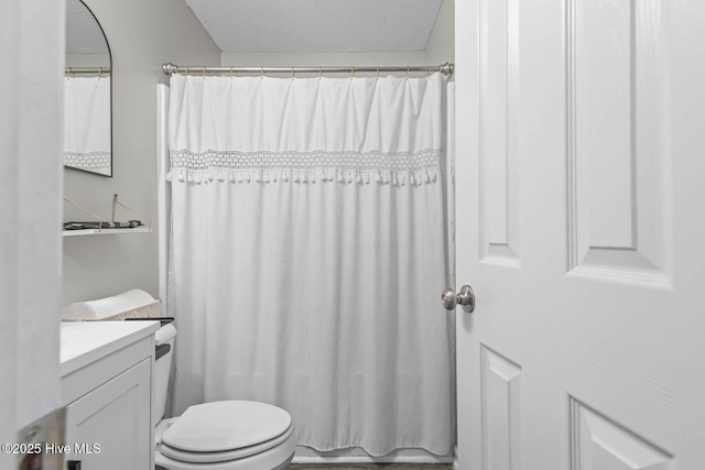 105 Marina Leigh Dr, Hubert, NC 28539 - full bath featuring vanity, a textured ceiling, and a shower with curtain