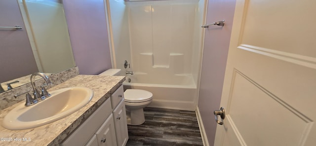 196 Asheberne Dr, Washington, NC 27889 - bathroom featuring wood finished floors, vanity, and bathtub / shower combination