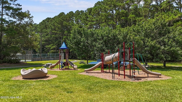 117 Forecastle Ct, Washington, NC 27889 - view of tennis court featuring a wooded view