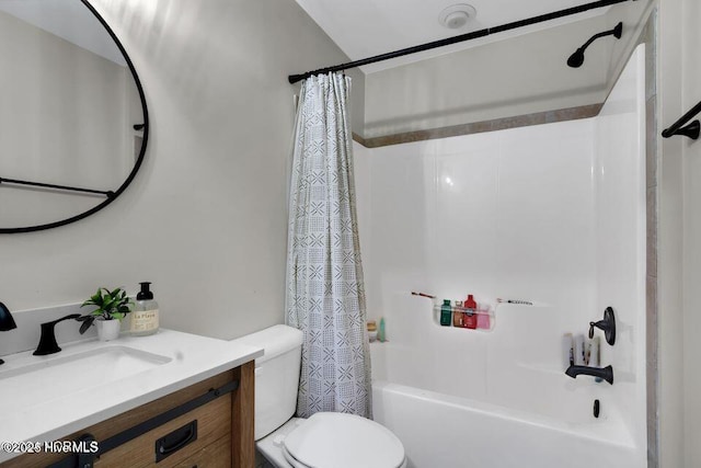 939 Dynamo Ln, Jacksonville, NC 28546 - bathroom with shower / bath combination with curtain and vanity