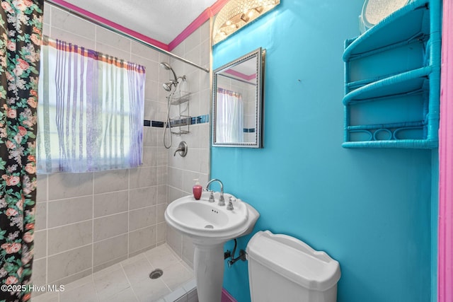 1710 National Ave, New Bern, NC 28560 - full bath featuring tiled shower and toilet