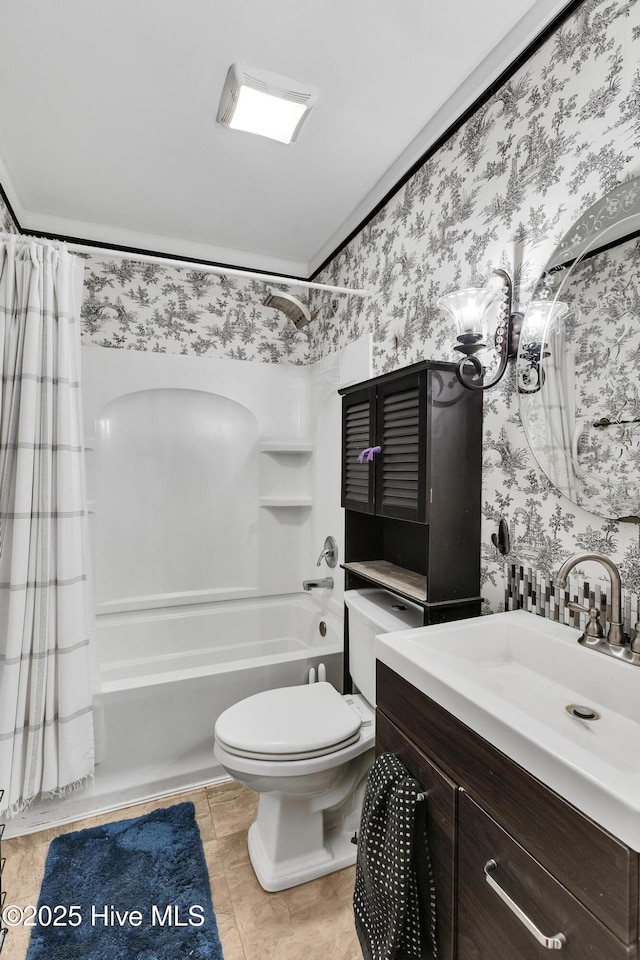 104 W Bayshore Blvd, Jacksonville, NC 28540 - full bath with shower / bath combo with shower curtain, vanity, and wallpapered walls
