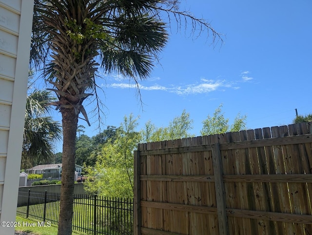 3 Sloop St, Swansboro, NC 28584 - view of gate