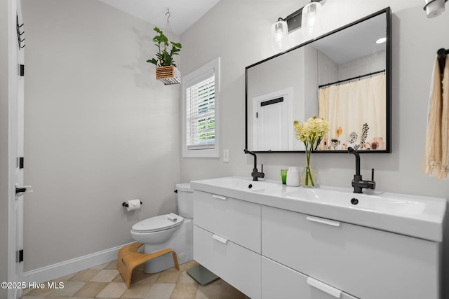 117 S 8th St, Wilmington, NC 28401 - full bath with double vanity, lofted ceiling, and curtained shower