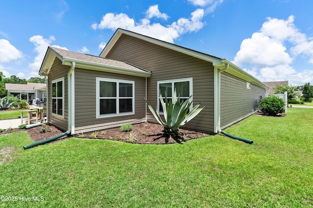767 Heather Glen Ln, Calabash, NC 28467 - back of property with a lawn