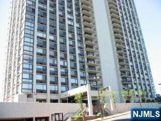 200 Old Palisade Rd Unit Th6, Fort Lee NJ, 07024, 2 bedrooms, 2.5 baths condo for sale