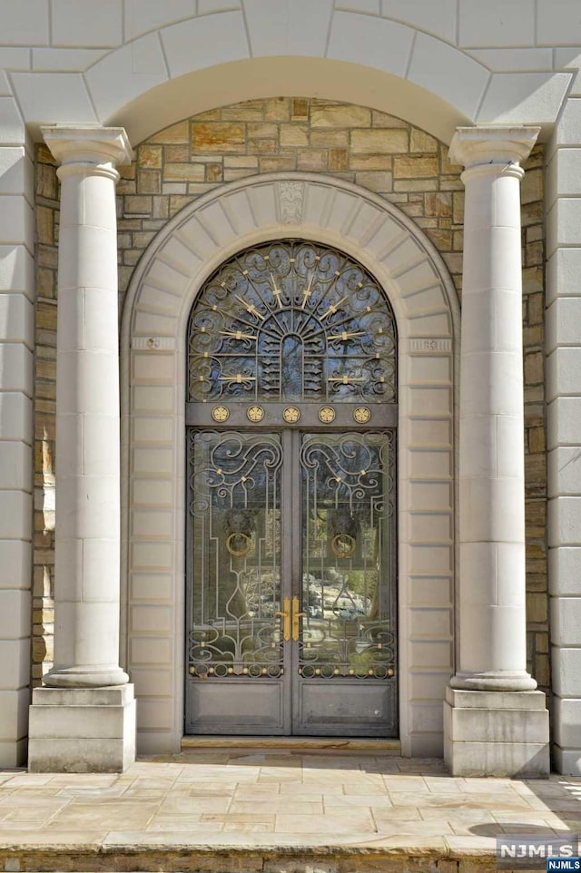 view of exterior entry