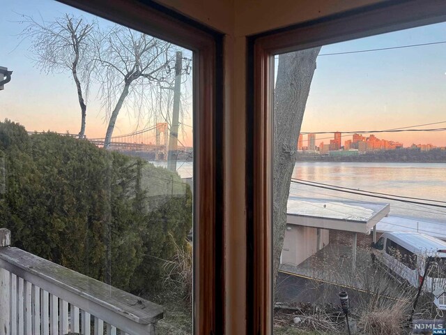 22 Shore Rd, Edgewater, NJ 07020