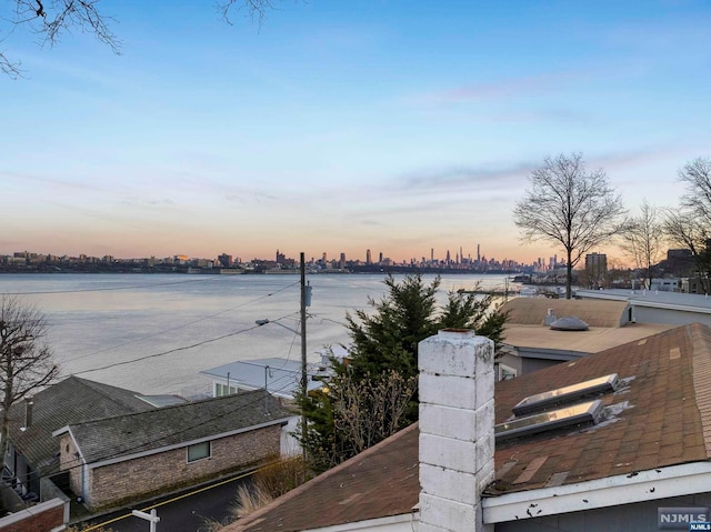 22 Shore Rd, Edgewater, NJ 07020