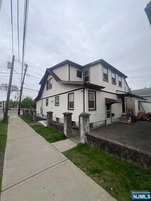 Listing photo 2 for 461 Haledon Ave, Haledon NJ 07508