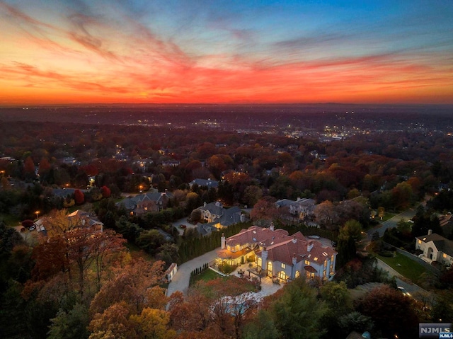 view of aerial view at dusk