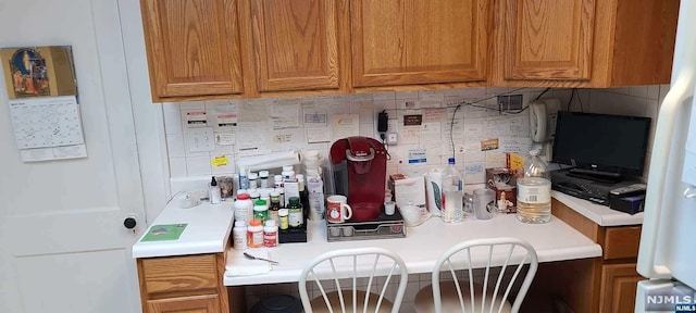 kitchen with tasteful backsplash