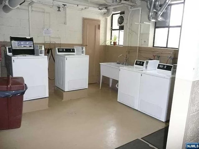 washroom with washer and clothes dryer