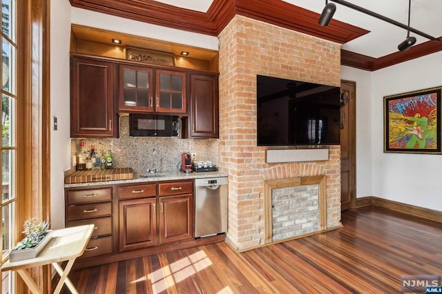 bar featuring backsplash, crown molding, sink, hardwood / wood-style flooring, and dishwasher