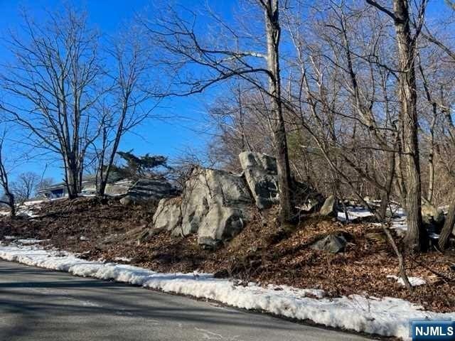 Listing photo 3 for 230 W Lake Shore Dr, Rockaway Township NJ 07866