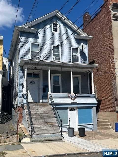 112 Washington Pl, Passaic NJ, 07055, 5 bedrooms, 2 baths multi for sale