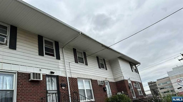 Listing photo 2 for 291 13th Ave, Newark NJ 07103