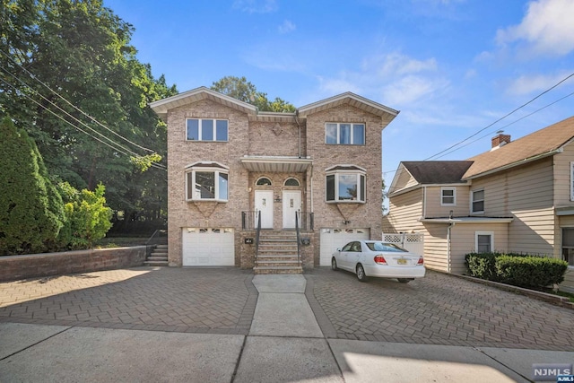 view of front facade featuring a garage