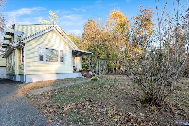 view of home's exterior