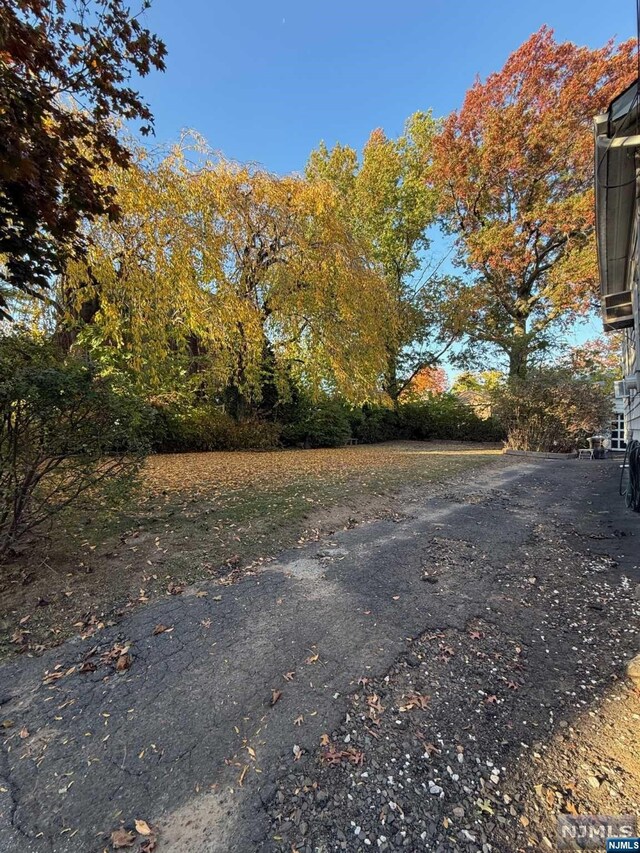 415 Jefferson Ave, Hasbrouck Heights, NJ 07604 - view of street