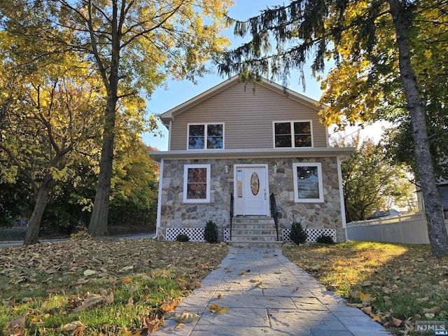 view of front property