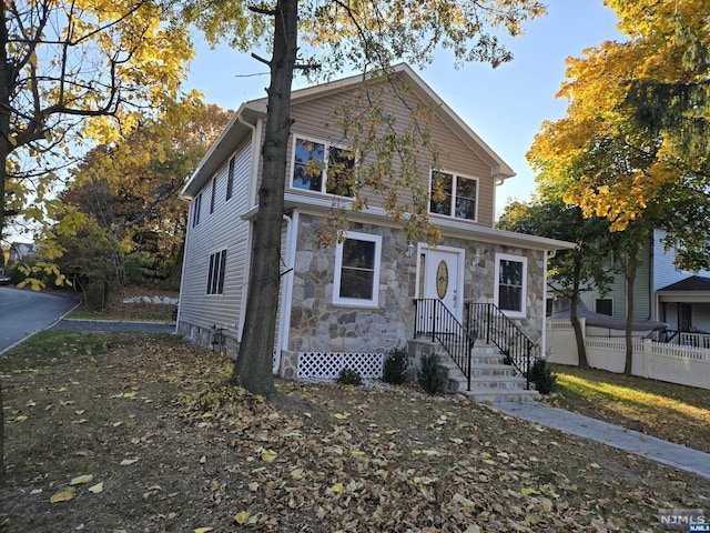 view of front of property