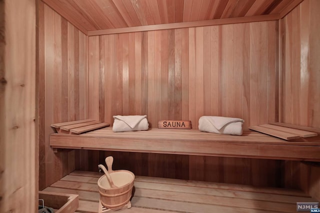 view of sauna / steam room