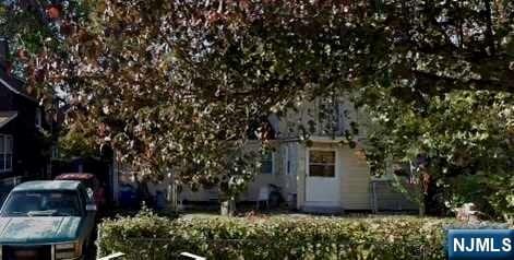 view of obstructed view of property