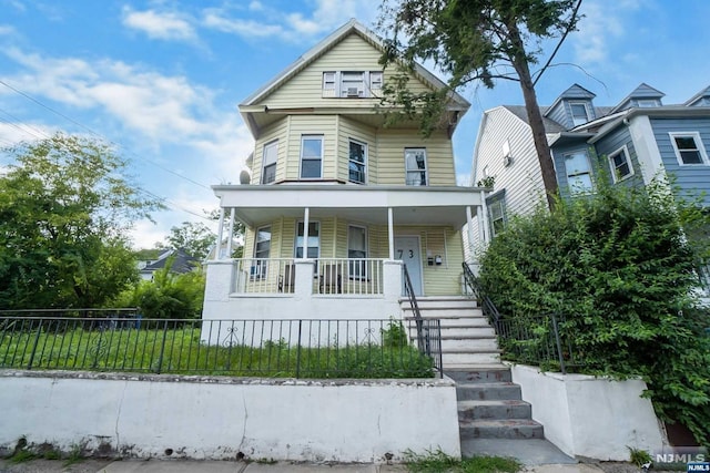 view of front of home featuring a porch