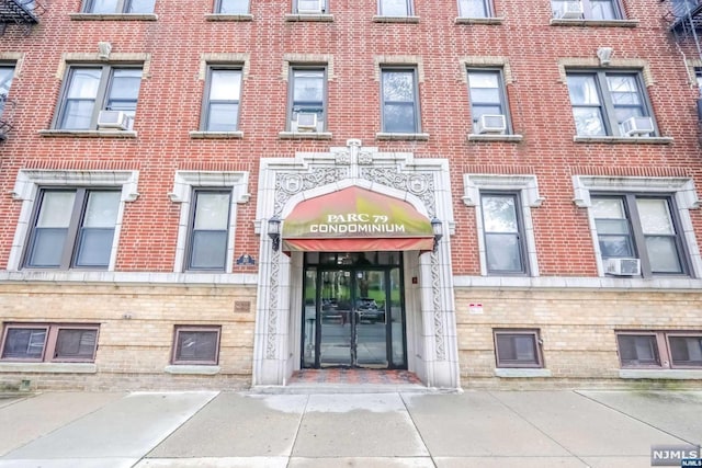 Listing photo 2 for 301 79th St Unit A6, North Bergen NJ 07047